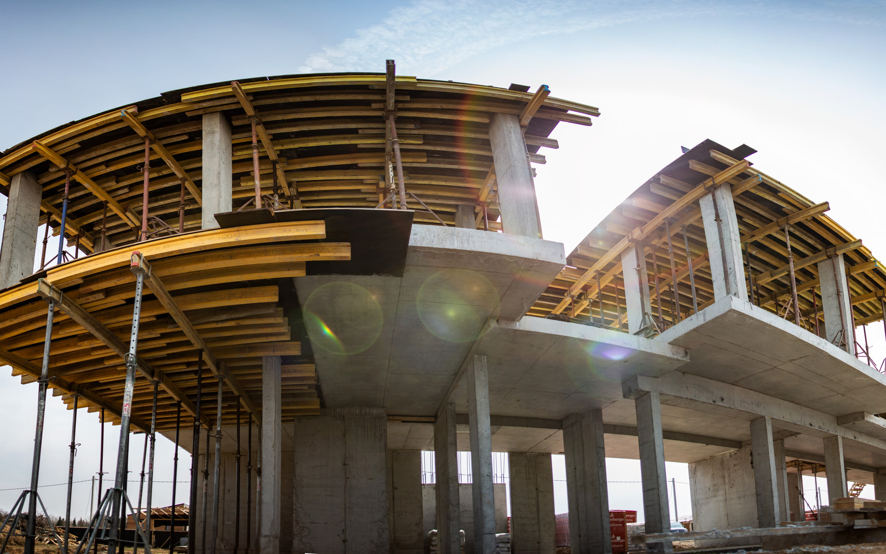 Constructing the in-situ concrete slabs