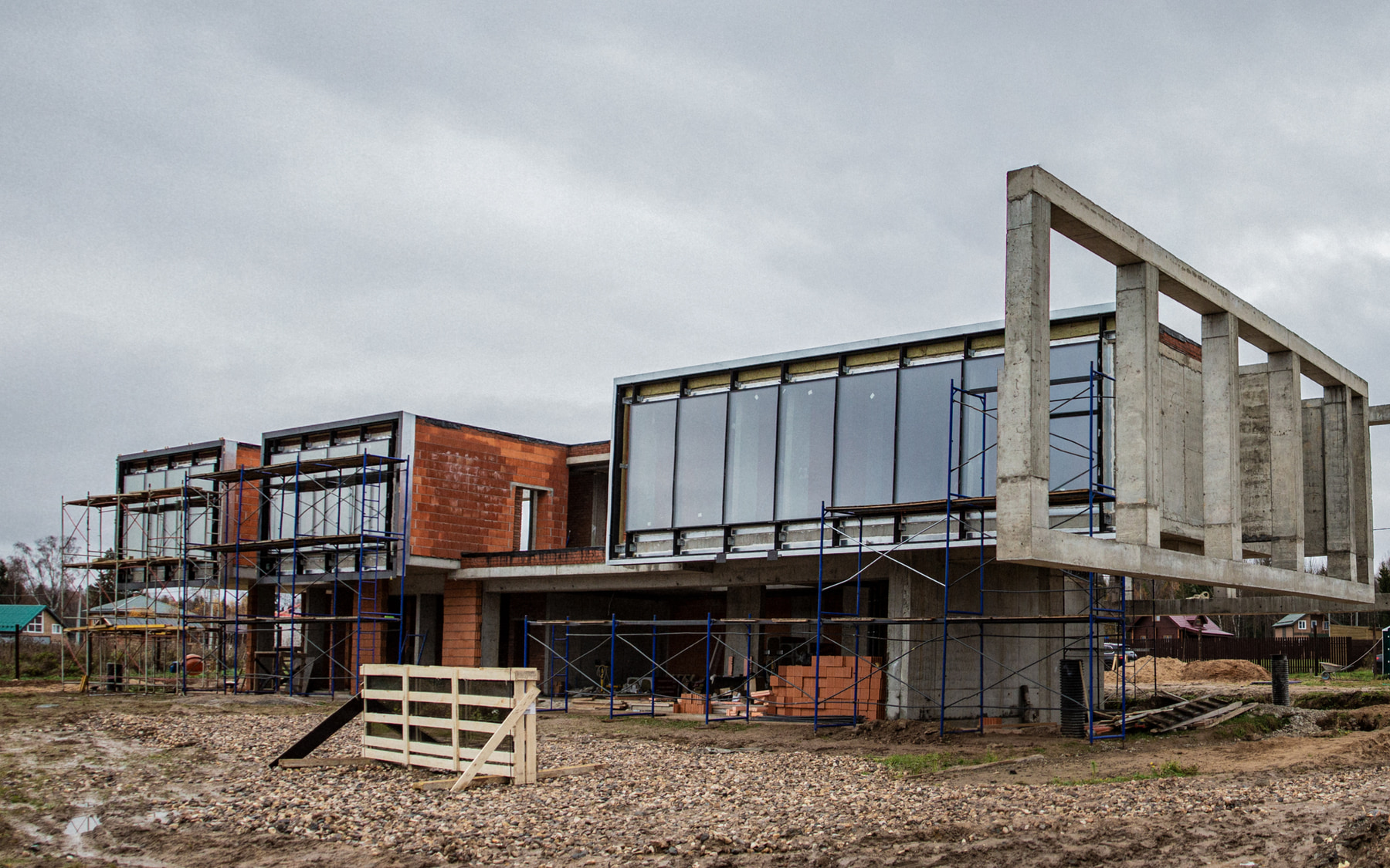 Installing the panoramic glazing